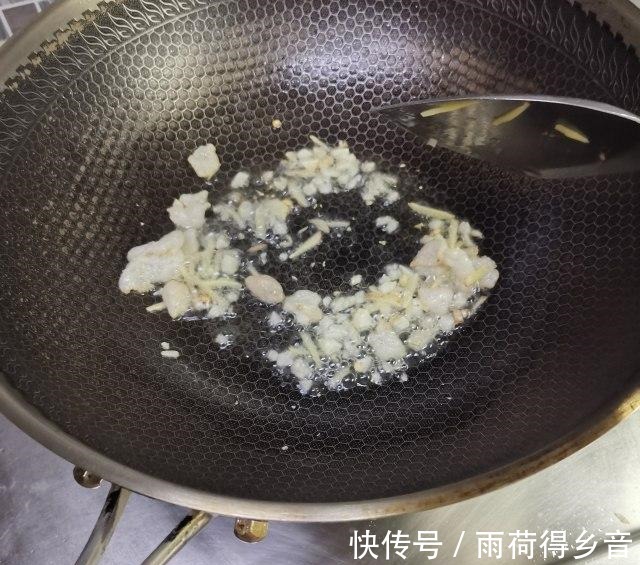 味道|鸡杂炒粉丝,味道鲜香,超级下饭!