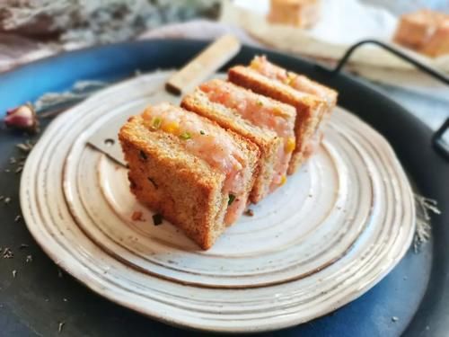  大蜜食堂｜巨好吃的蒜香面包虾～get吐司虾滑新吃法