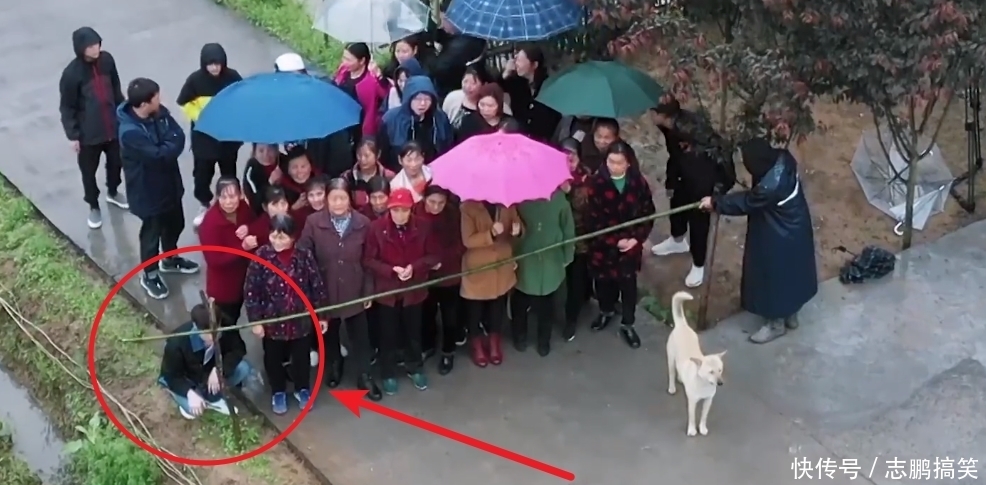 张艺兴 《向往5》惊现“奥特曼”,疑似陈赫李诞加盟,张艺兴与大妈抢购