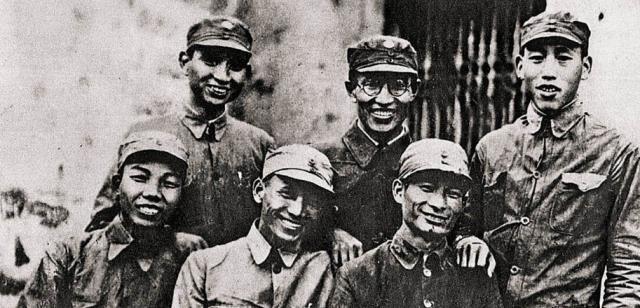 丢下|他被称“全能将军”,长征时为了不丢下他,一个排轮流抬了他六天