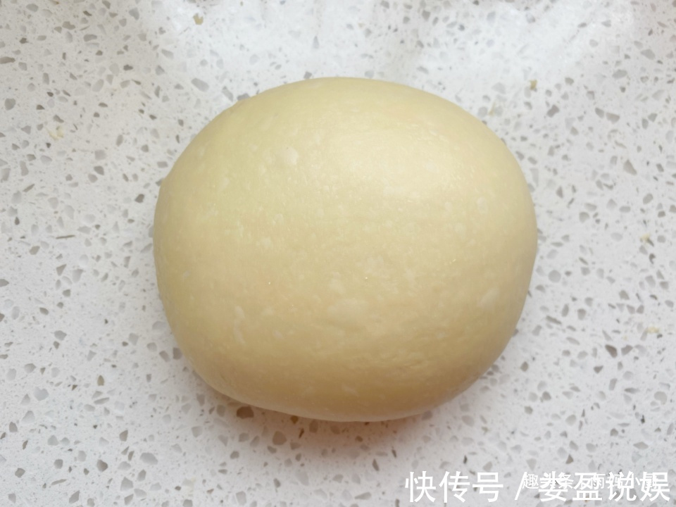 奶香美味的牛角面包，无需手套膜简单容易做，比包子馒头还省事