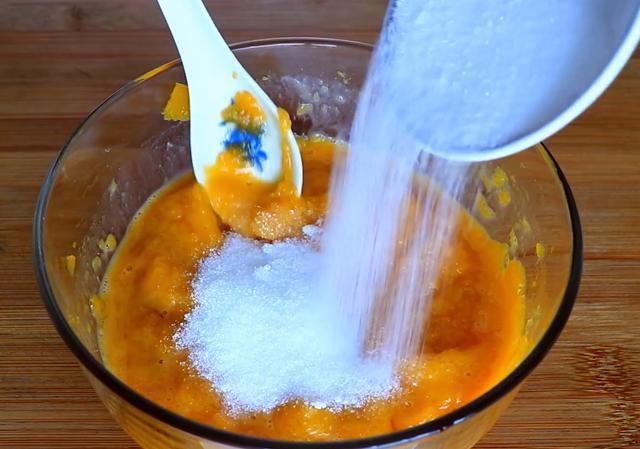 南瓜|1块南瓜,2个鸡蛋,教你最好吃做法,比大鱼大肉都香,真解馋