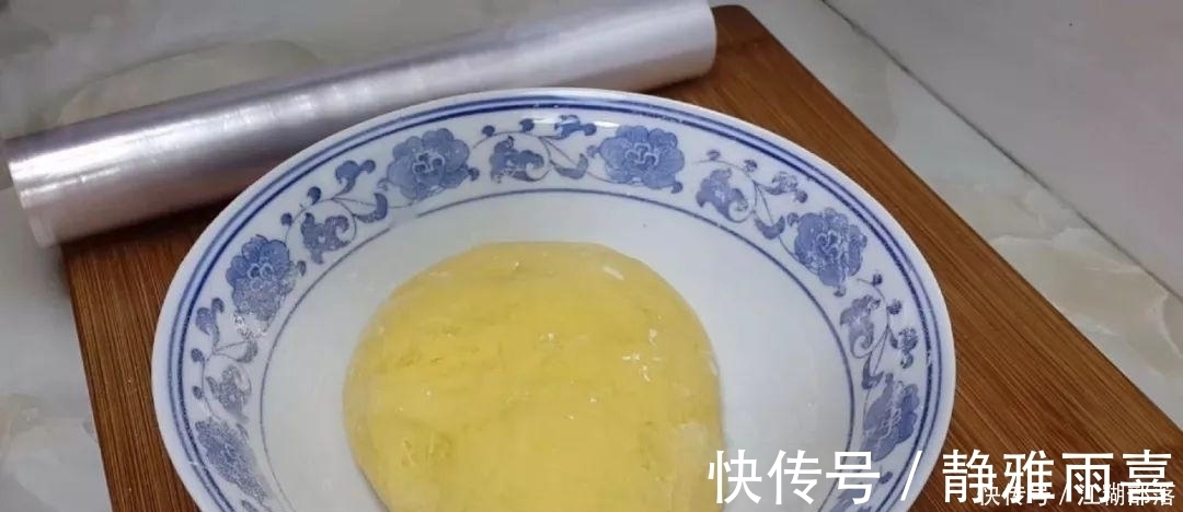 南瓜又出新吃法,不用油炸,比面包馒头做法简单,比南瓜饼还好吃