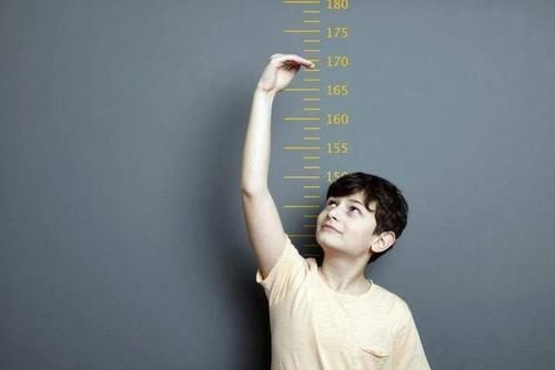 身高|“爹矮矮一个，娘矮矮一窝”有无科学依据？身高受谁的影响较大？