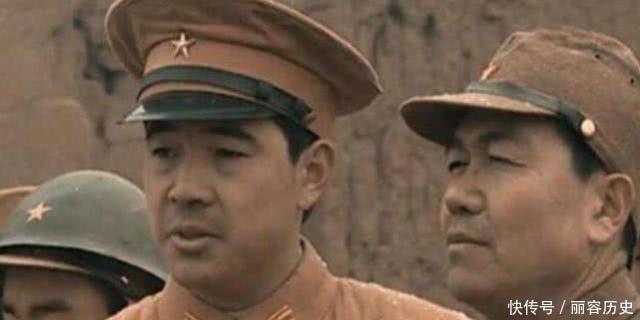 师长|他带领一个班俘虏2700余人,获战斗英雄称号,官至副师长