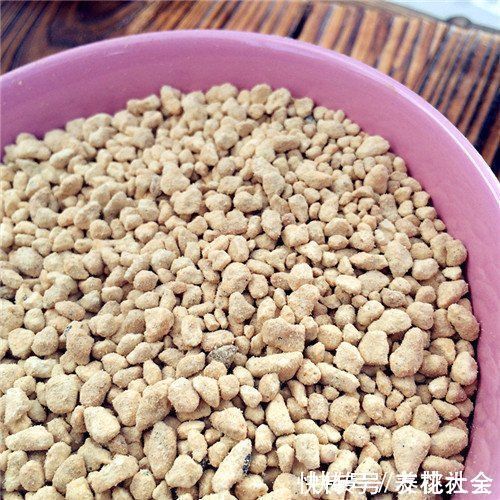 养花土里加上这5种颗粒,透气透水效果好,养花再也不烂根