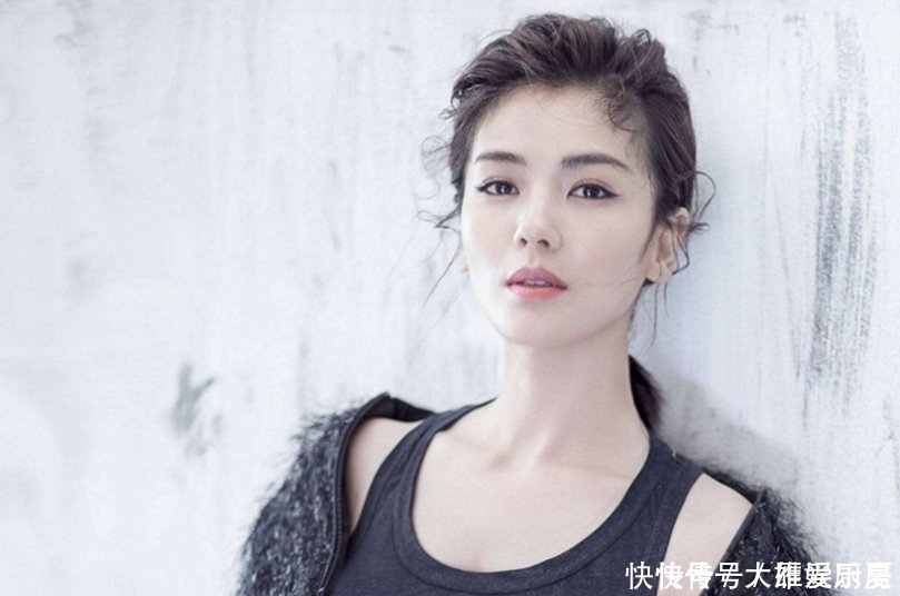 女人“提前变老”,多半和4个地方“挂钩”,大部分人都不会留意