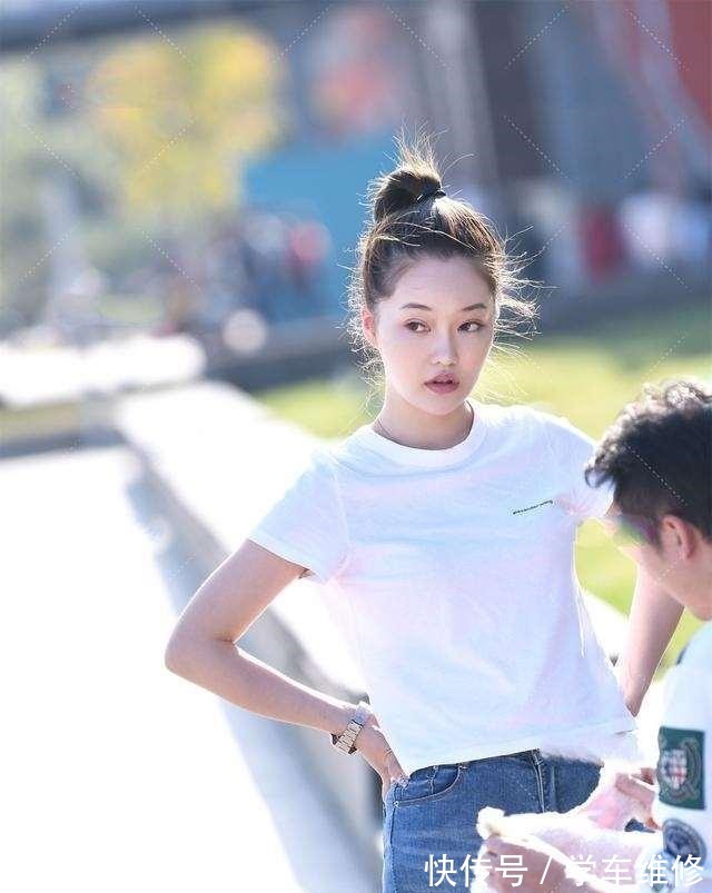 上衣 黑色打底裤搭配性感灰色上衣,显高显瘦,保暖还能优雅十足!