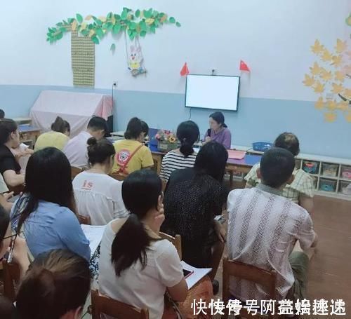 幼儿园|幼儿园毕业典礼就是“妈妈秀”,孩子:妈妈,你不漂亮,别去参加