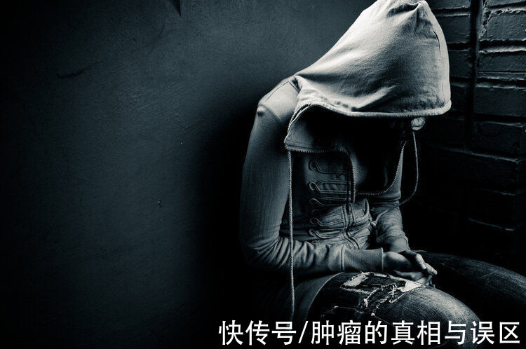 医生|7次手术，10次放化疗，医生抗癌成功26年，一个心得分享给你