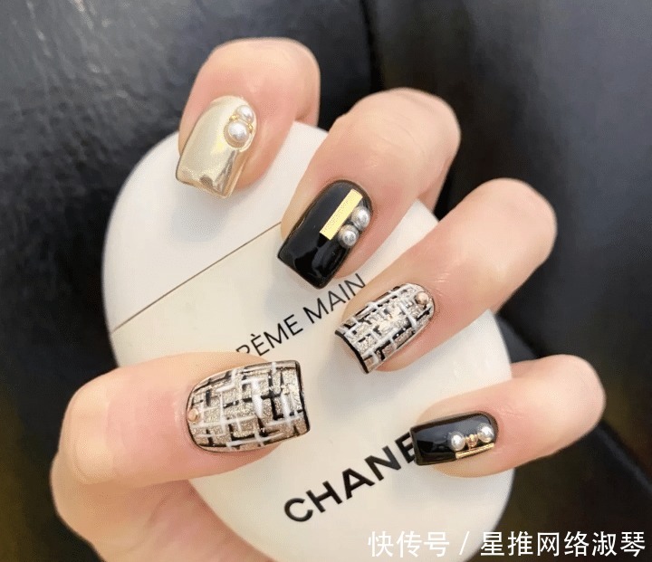 超有名媛范儿的甜美小香风美甲，精致不浮夸，千万别错过