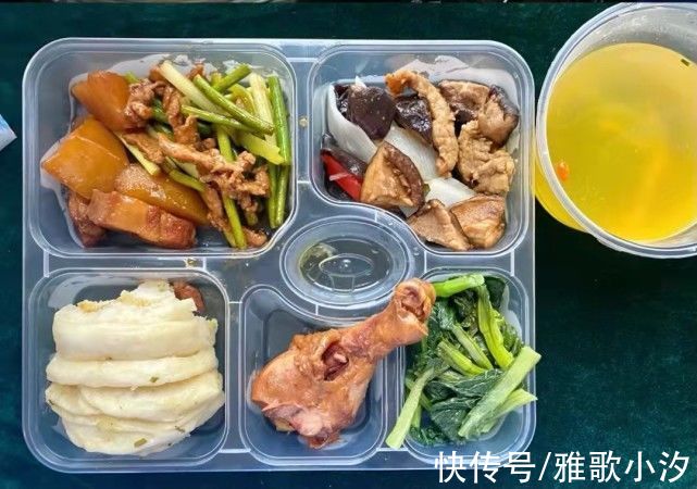 小蛋糕|北京冬奥志愿者晒“春节伙食”，堪比在家过年