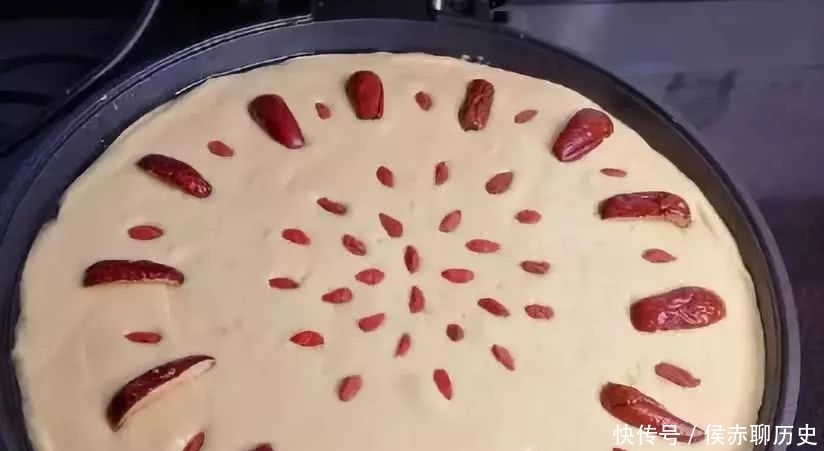 沾手|“玉米面”新做法,2个鸡蛋,一碗水,不沾手不揉面,出锅比肉香