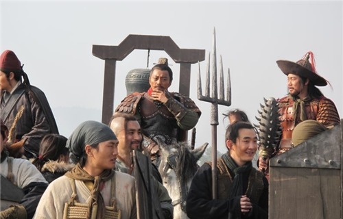 招安|宋江为什么非要选择招安?只因有这三个致命弱点,是你也一定会招