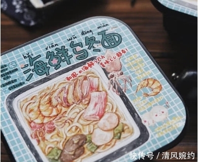 34块一桶的泡面,图片包装和食物一样,知道为啥卖的不便宜了