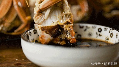 买醋时,只要瓶身上有“这行字”,再便宜也不要,都是醋酸勾兑醋