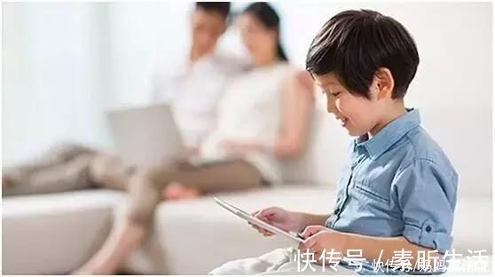 手机|孩子在几岁时拥有手机比较合适?不早不晚,这个年龄刚刚好