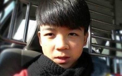 易虎臣:《变形计》最“成功”的富二代,害家庭破产毁掉妹妹一生