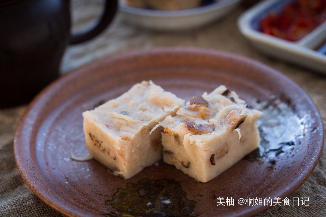 家里的萝卜吃不完，试试做成萝卜糕，咸香软糯，拿肉都不换