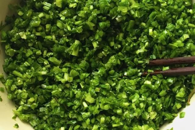 燕阵|趣味早餐食谱：又大又好吃的韭菜鲜肉大馄饨