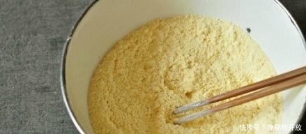 奶奶|只需几乎就能做出奶香玉米饼,香甜松软,吃出营养和健康!