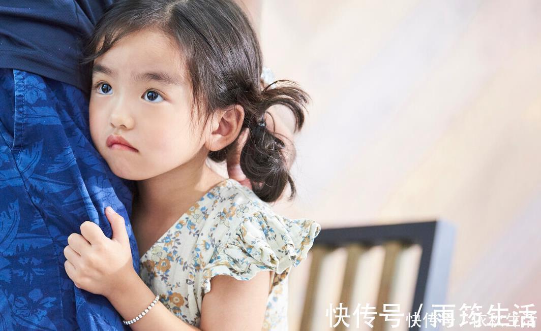 零花钱|给孩子钱不是施舍!孩子找你要钱时,你的态度,决定了孩子的未来