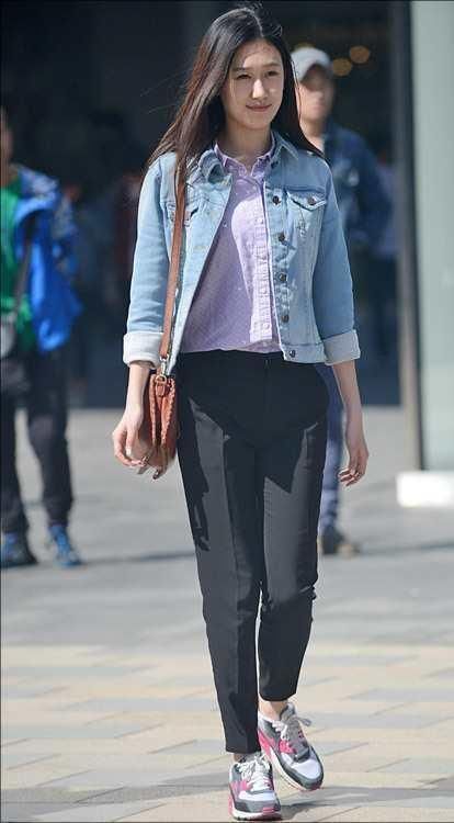 小仙女|街拍:阳光下灵动的长发小姐姐,犹如小仙女缓缓而来