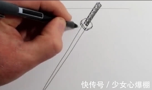 奇闻!奇闻:本以为只是画了一把“宝剑”,后来发现我错了,最后我跪了