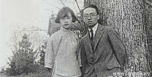 林徽因$梁思成在家门口,竖了一块牌子,林徽因的朋友见到后,都不敢进门