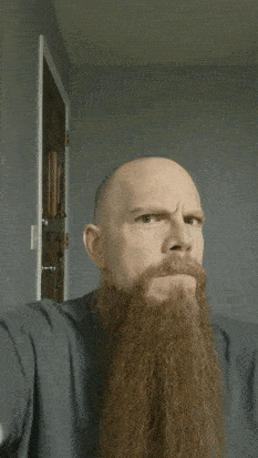 |搞笑GIF段子:姑娘,你这衣服,可真特别,挺环保的.......