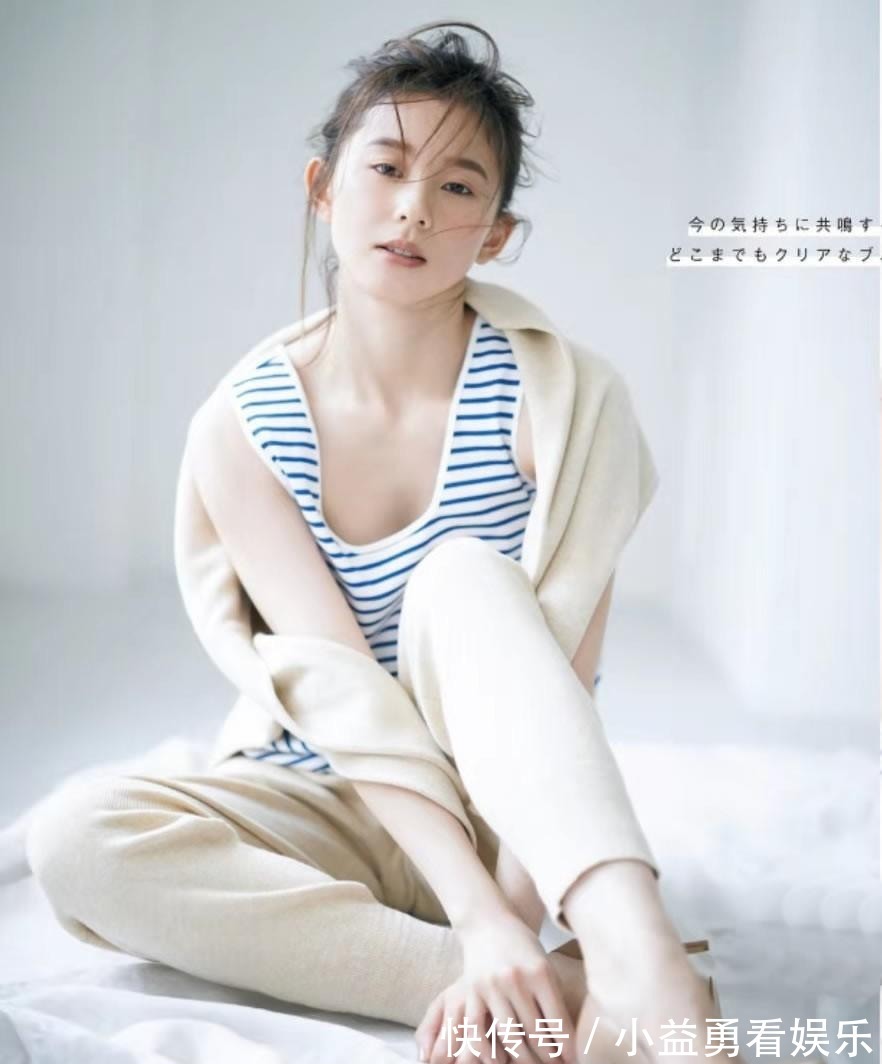 色调|有肚子的女人放弃“塞衣角”吧!学日本杂志这样穿,时髦还显瘦