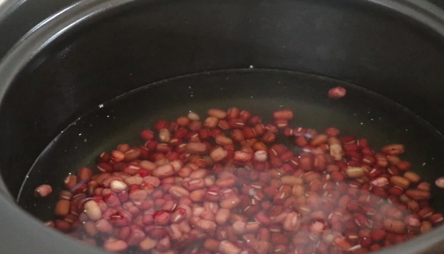 不管煮什么豆子，记住别直接下锅，多加一步，10分钟煮开花，真棒