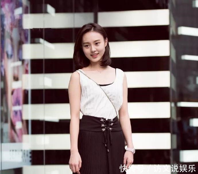 时尚|街拍时尚高跟鞋魅力时尚,穿出都市女性的成熟与气质