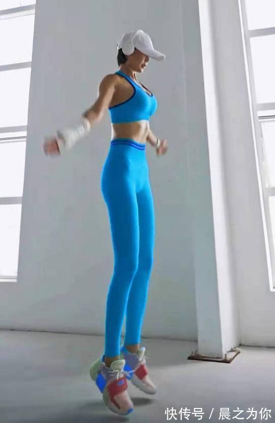 脚后跟|37岁健身模特,凹凸身材很惹眼,分享4个瘦身动作,练同款身材