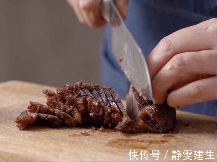 甜面酱|这才是酱牛肉的正确做法,谨记三个重点,牛肉紧实入味,还不松散