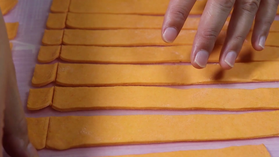 宝宝|宝宝没胃口补钙又补锌,比水煮面更营养,一碗不够吃,辅食首选