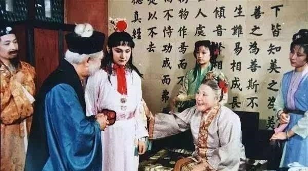 贾琏|甄家和贾家的关系,远没有我们想象的那么简单