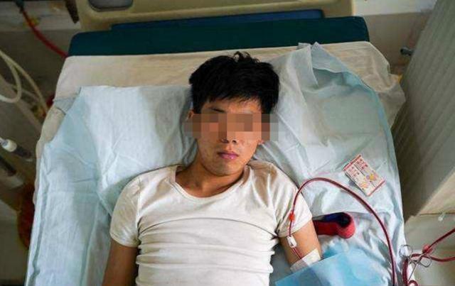 父母|那个“卖肾”买苹果手机的高中生,现状如何?网友:赔上了一辈子