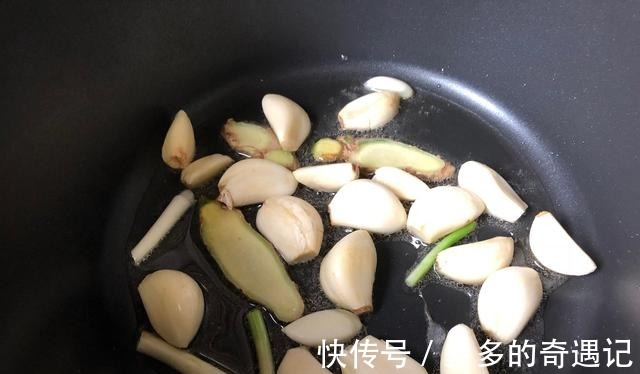 焖锅|有菜有肉的杂烩焖锅,营养齐全,丰盛又简单,快来试试吧!