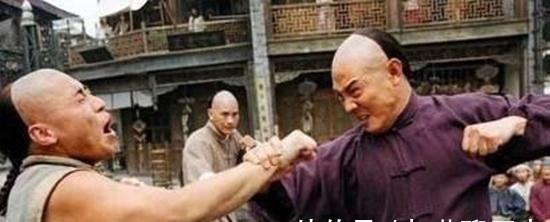 自尽#古代落魄书生发现一块宝地,故意自尽葬于此地,从此家族人才辈出