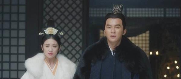 曹操|曹丕为了登基称帝而对豪门士族让步,这是不是对曹操政策的背叛!