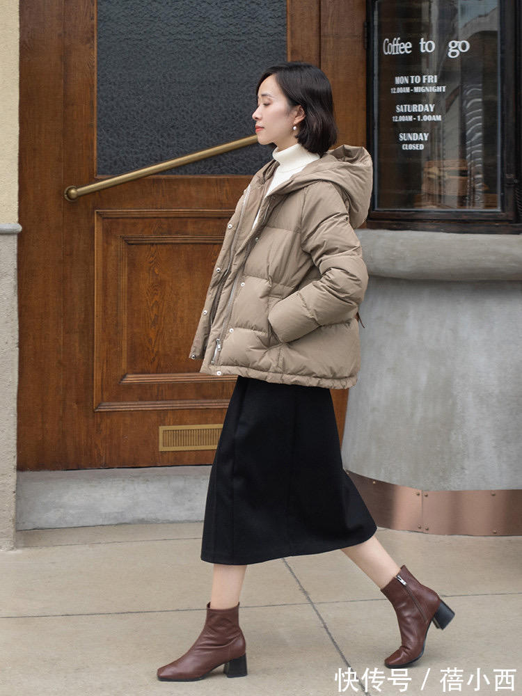 阔腿裤 冬季羽绒服别乱叠穿,学时尚博主做减法,简约的穿搭更适合普通人