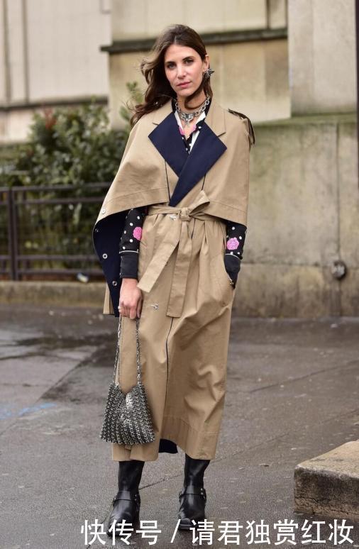 今秋“卡其色+风衣”被穿火了,经典时髦还高级,太适合中年女性