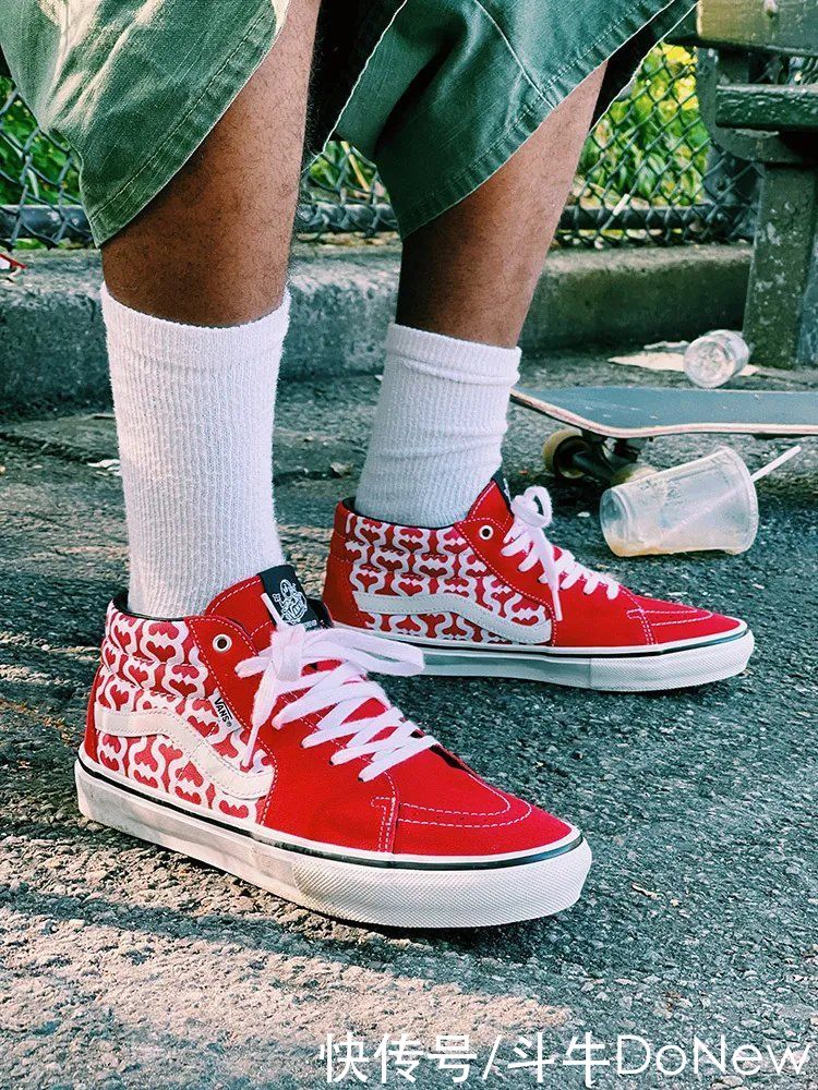 资讯｜Supreme又出手了！携手Vans又来给大家“盖章”了？