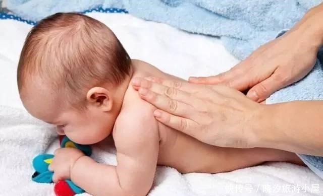 男女有别|宝宝拉臭臭后,第一步用水冲,还是用纸擦看看你做对了没