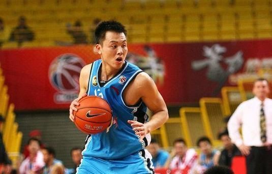 甲又一CBA名将转型教练!三分精准曾进国家队 有名帅潜质