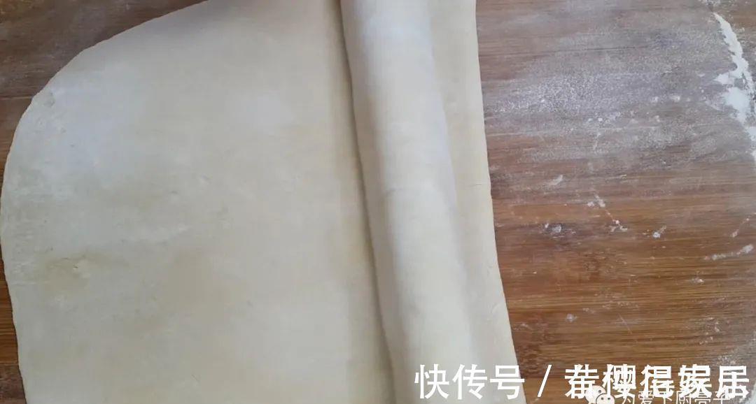 自制千层烤花卷做法,两手一捏,吃着比大鱼大肉还香,上桌全吃光