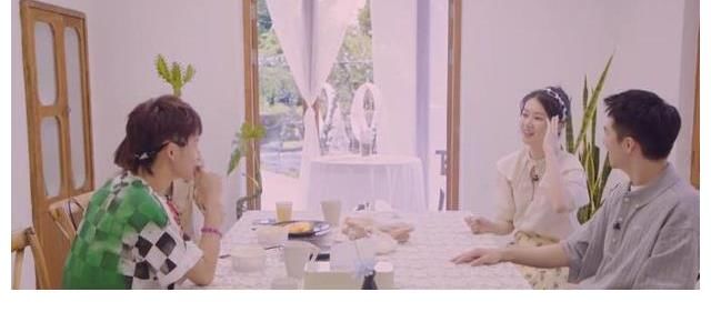 我们恋爱吧|乔欣许魏洲上演真人偶像剧，丸子头吸睛，吴宣仪小鬼是欢喜冤家