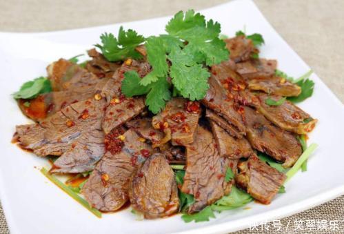 凉拌牛肉,自制美食超简单,健康美味,馋哭隔壁小媳妇!