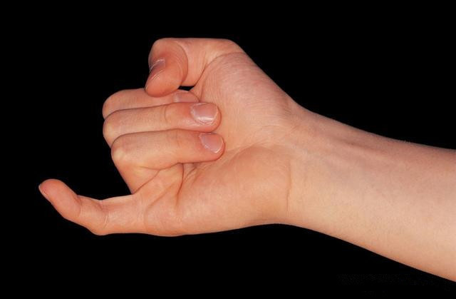 小拇指|动动小拇指,每天5分钟,补肾安神,失眠少了,白头发也少了!